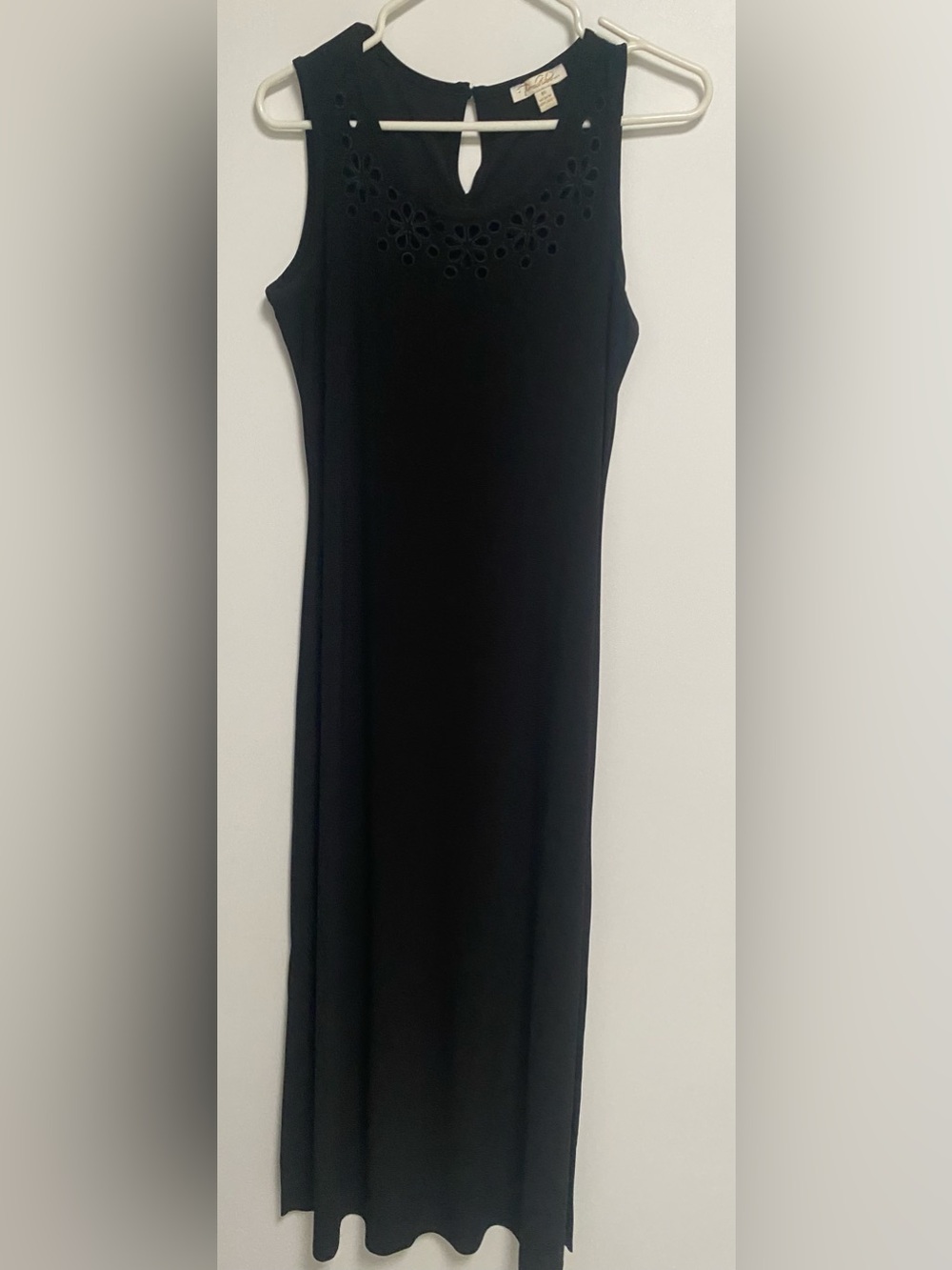 Sleeveless Black Maxi Dress with Laser-Cut Floral Neckline, Size Medium